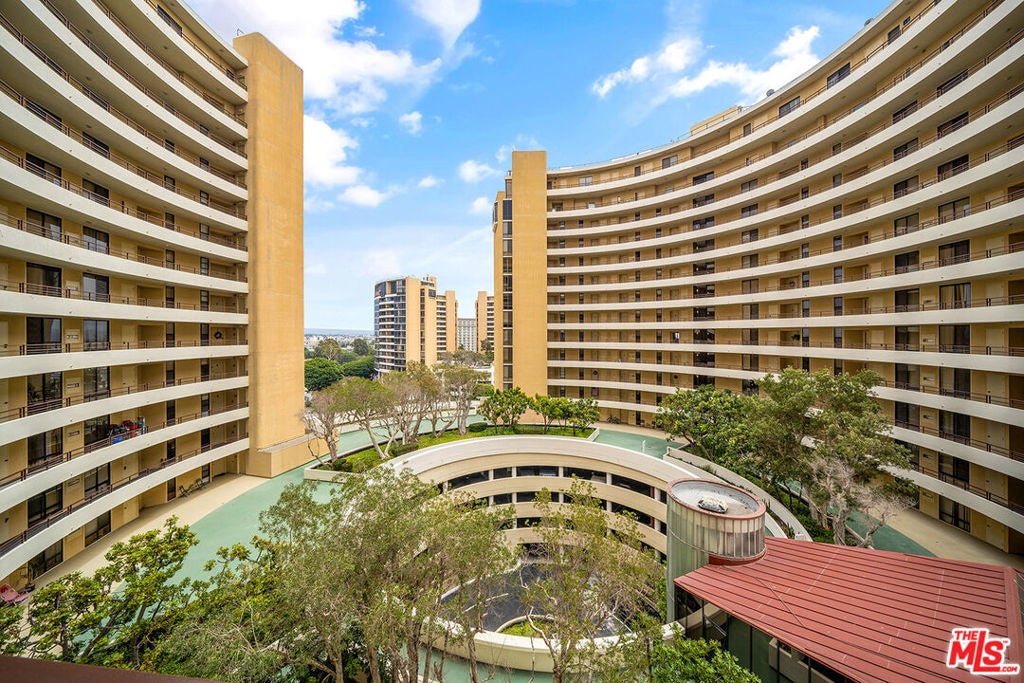 Photo of Listing #24414949