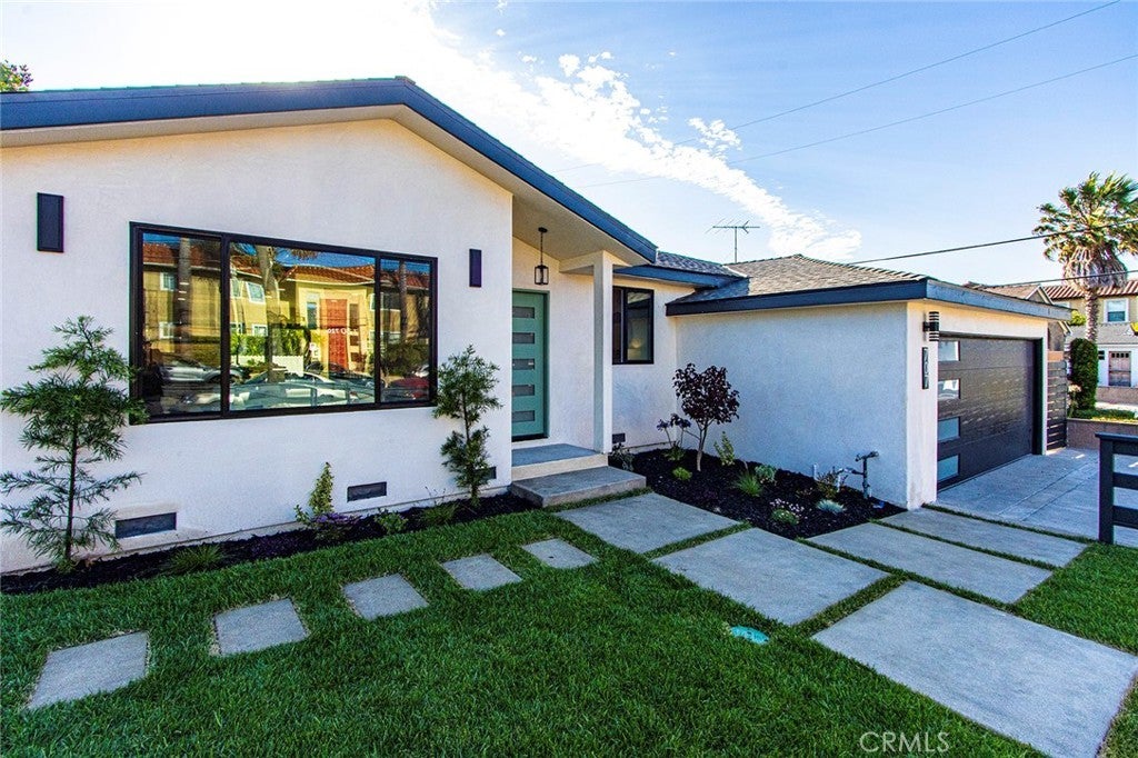 707 Meyer Lane