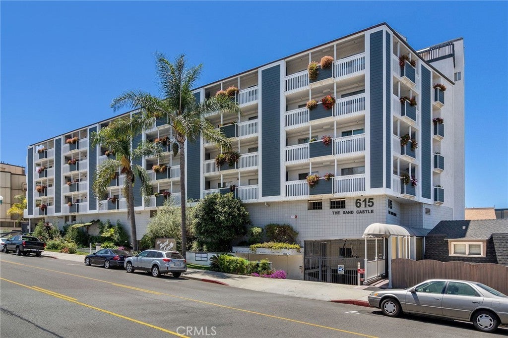 615 Esplanade 712