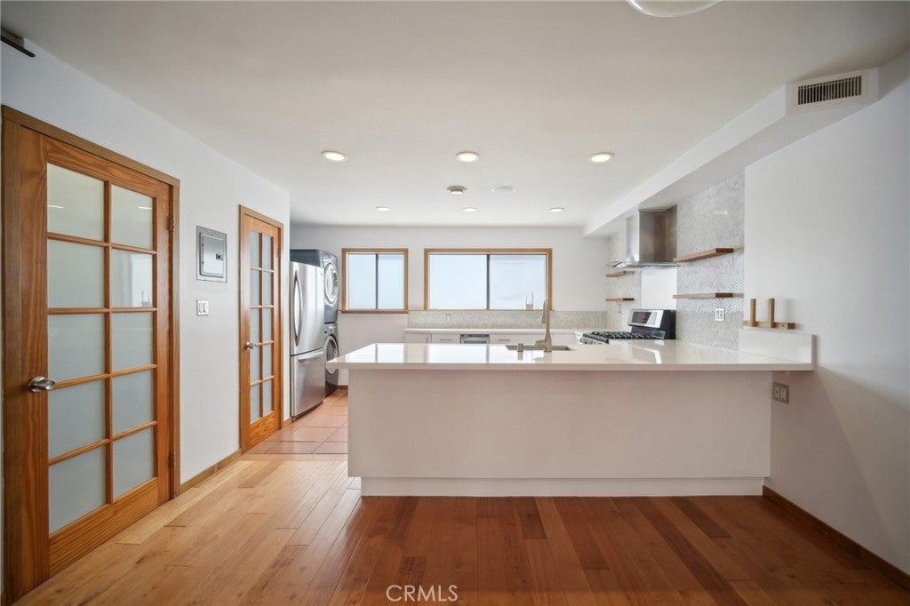 Photo of Listing #SB24152168