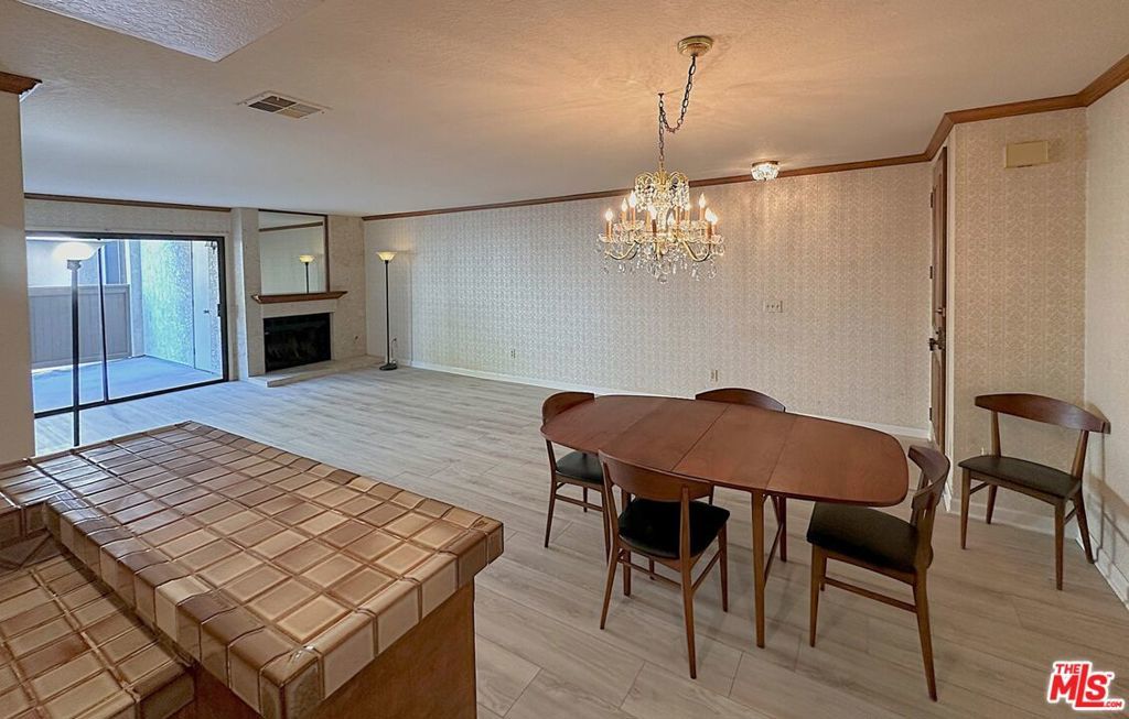 Photo of Listing #24422841