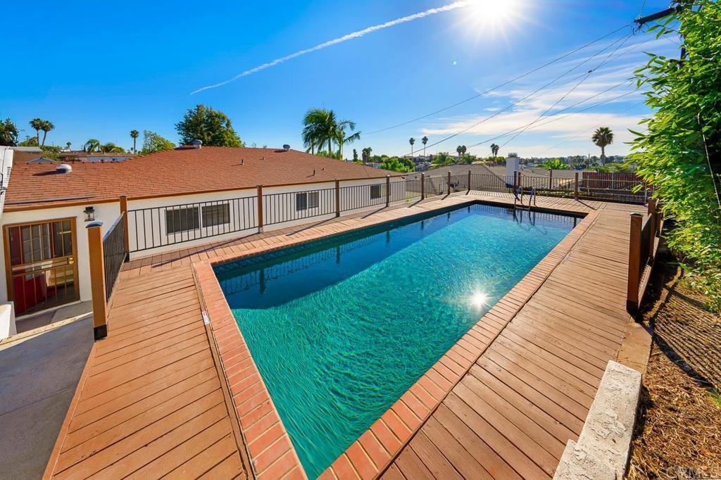 Photo of Listing #PTP2404698