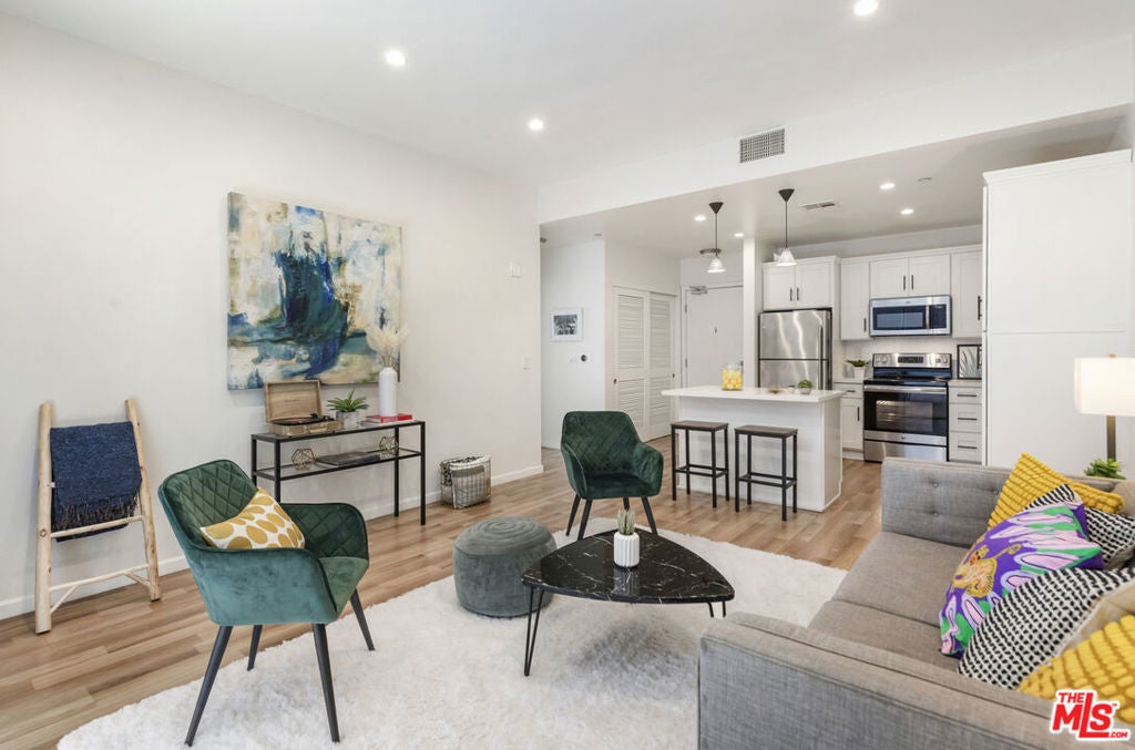 Photo of Listing #24424087