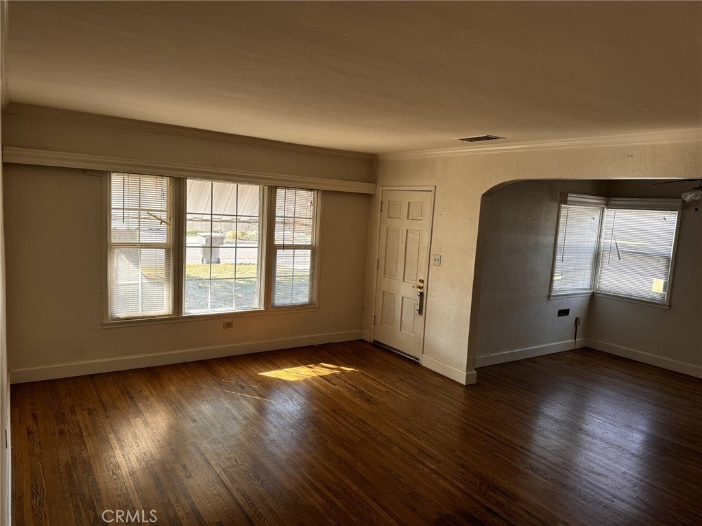 Photo of Listing #IV24155907