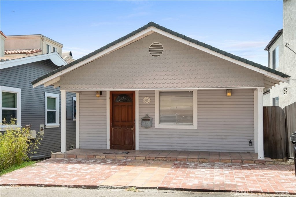 865 Loma Drive