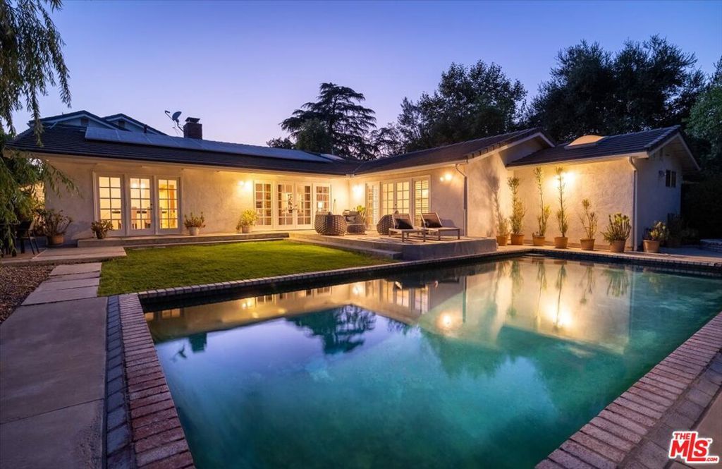 Photo of Listing #24427476