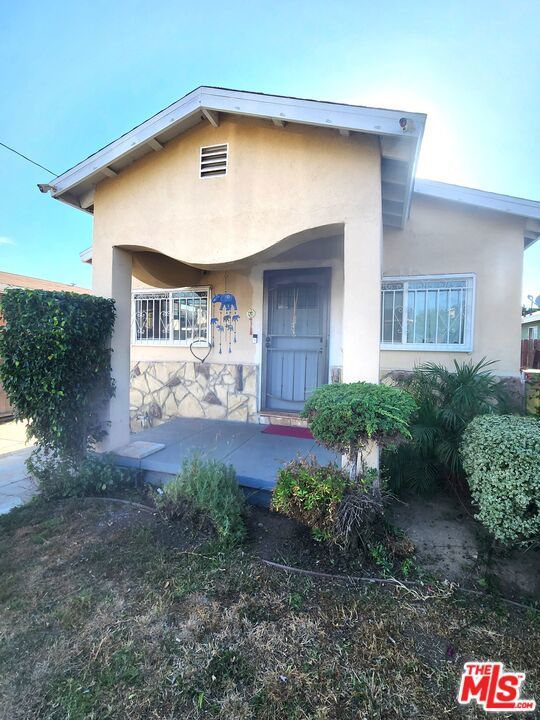 11705 Freeman Avenue