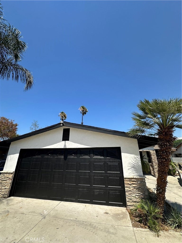 Photo of Listing #DW24172336