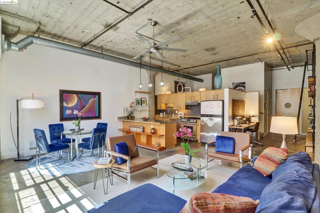 Photo of Listing #41070971