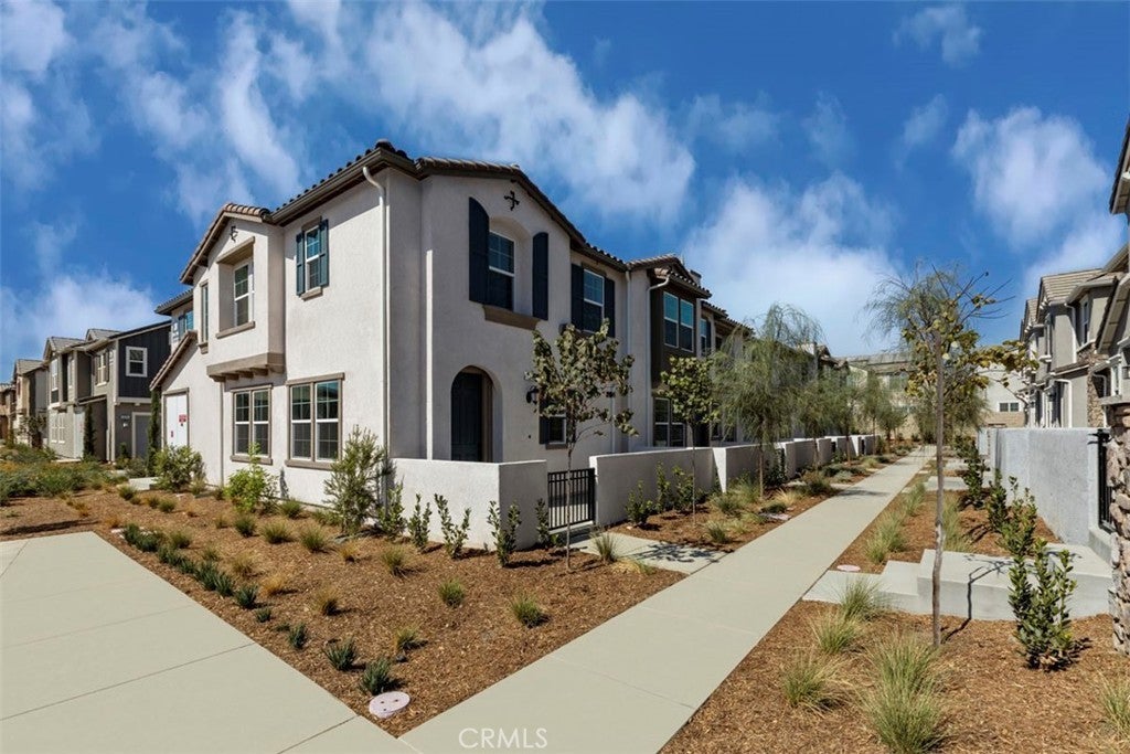 Photo of Listing #IV24178070