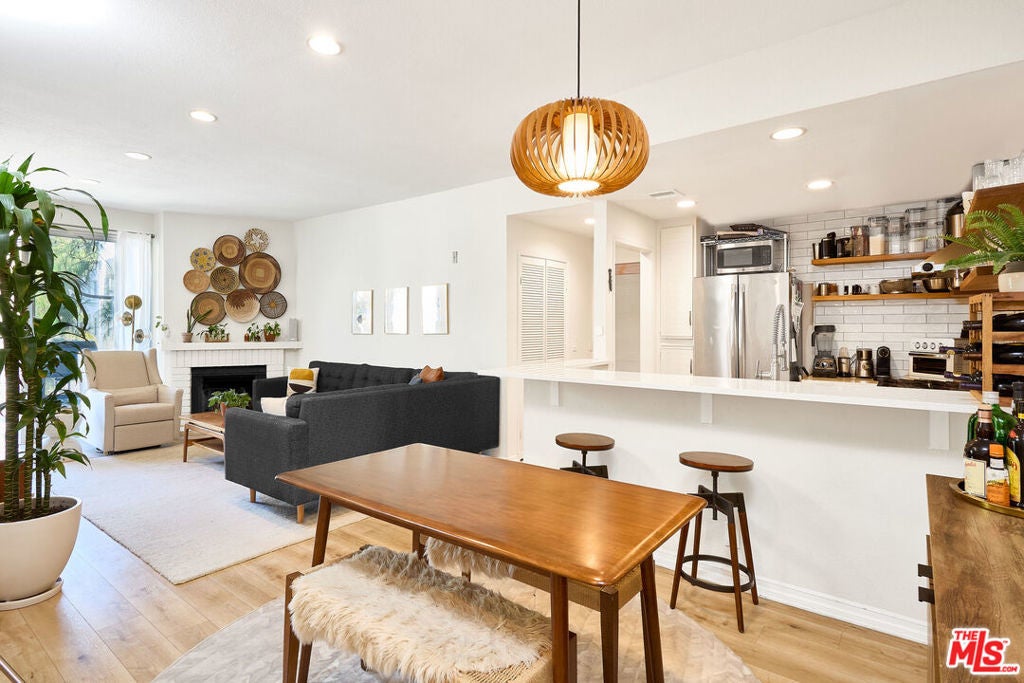 Photo of Listing #24431153