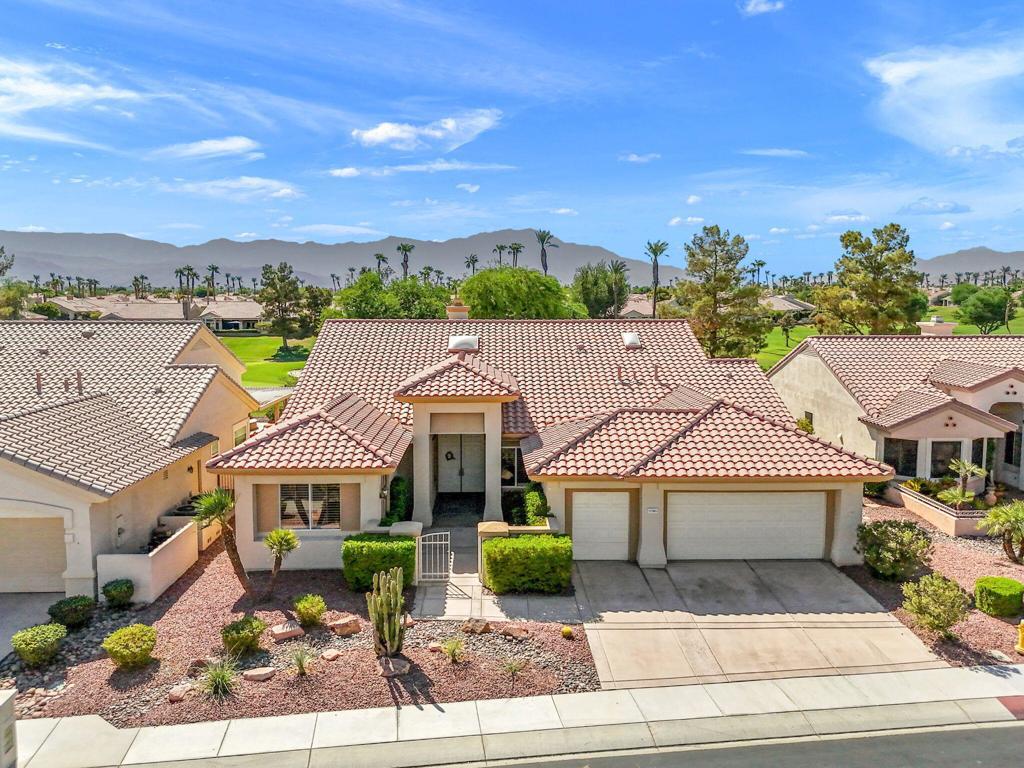 37203 Pineknoll Avenue, Palm Desert