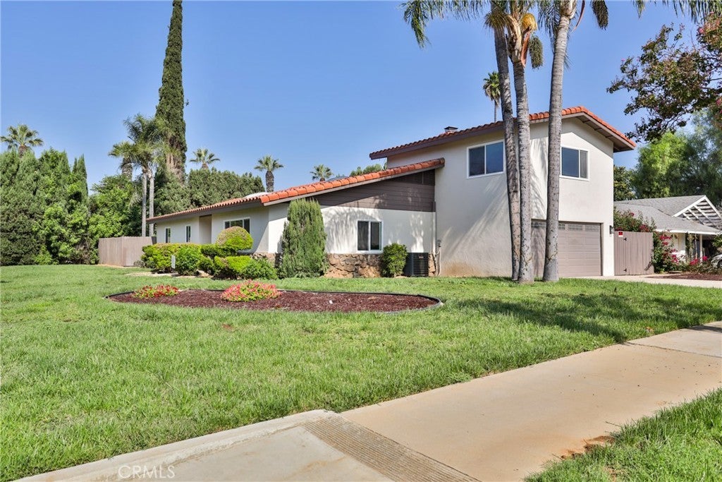 Photo of Listing #IV24180657