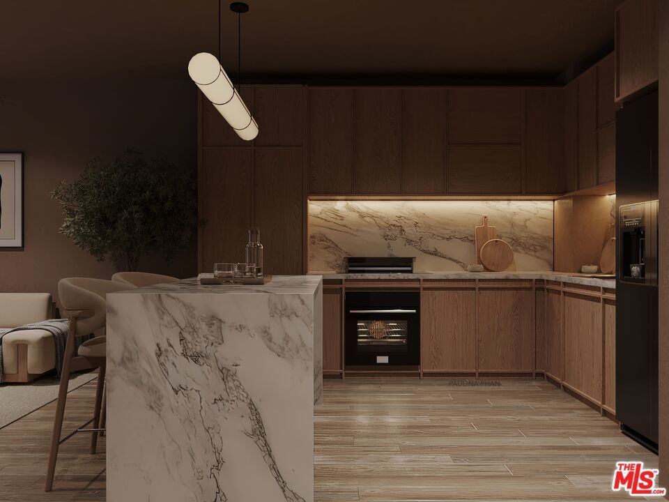 Photo of Listing #24435347