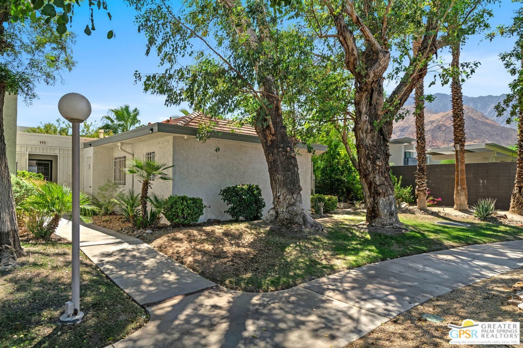 305 Via Escuela # 111, Palm Springs