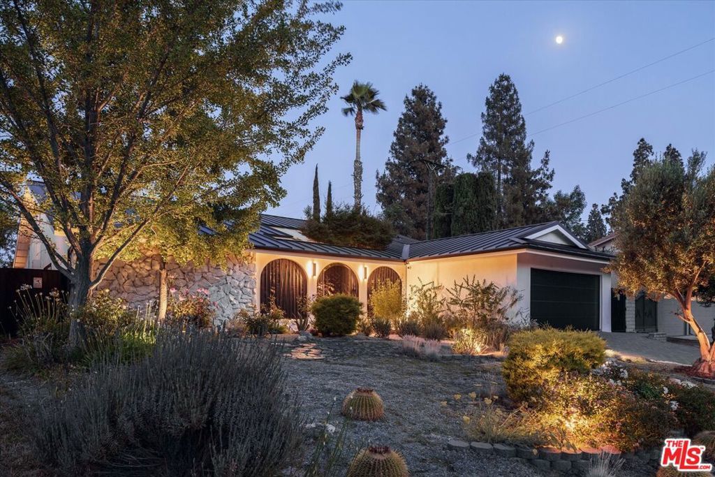 Photo of Listing #24436139