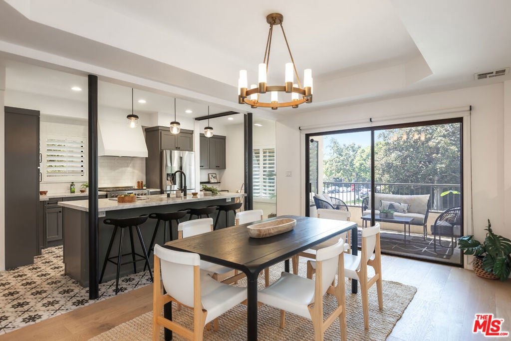 Photo of Listing #24435629