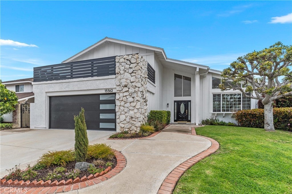 Photo of Listing #OC24133236