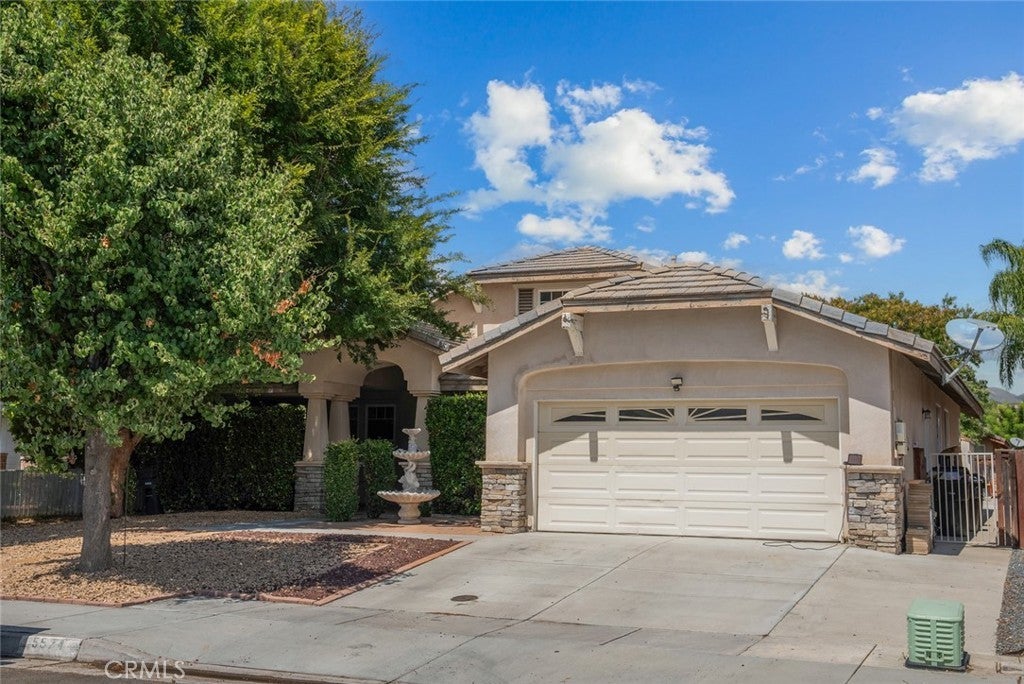 Photo of Listing #SW24185575