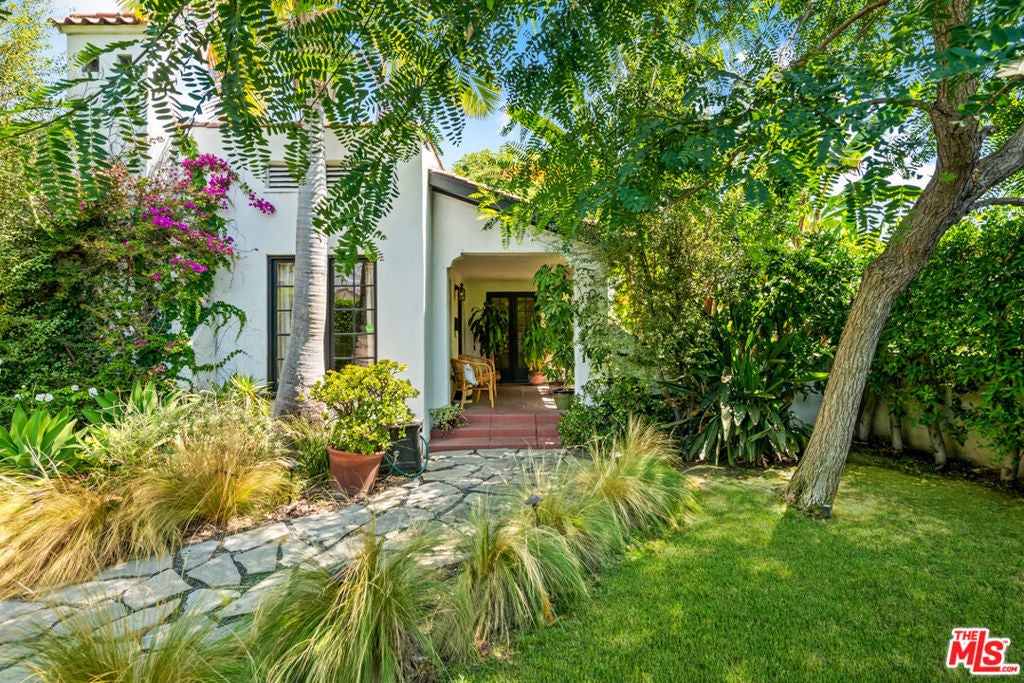 Photo of Listing #24437065