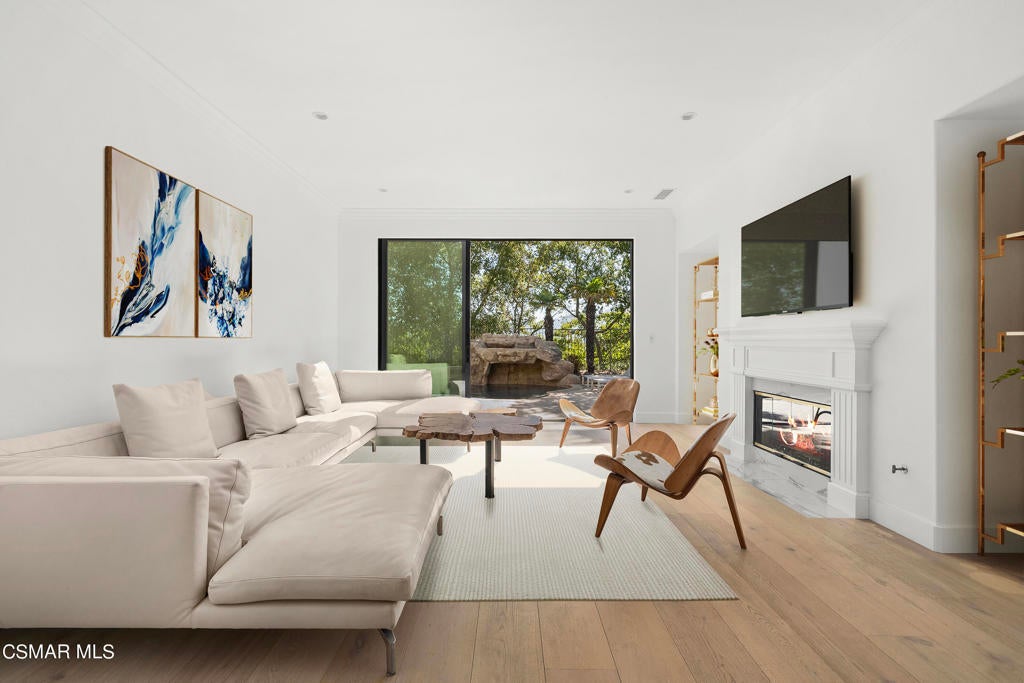 Photo of Listing #224003817