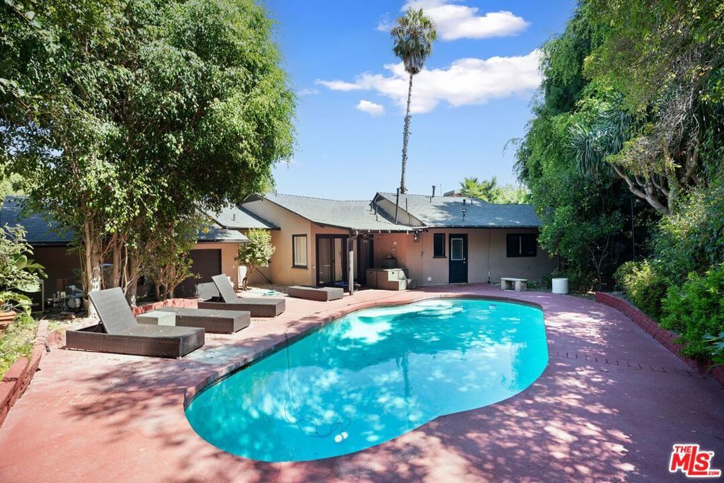 Photo of Listing #24436493