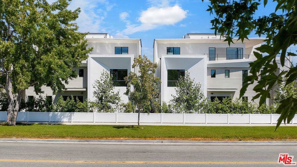 Photo of Listing #24435651