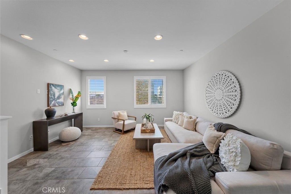 1514 Artesia Square I