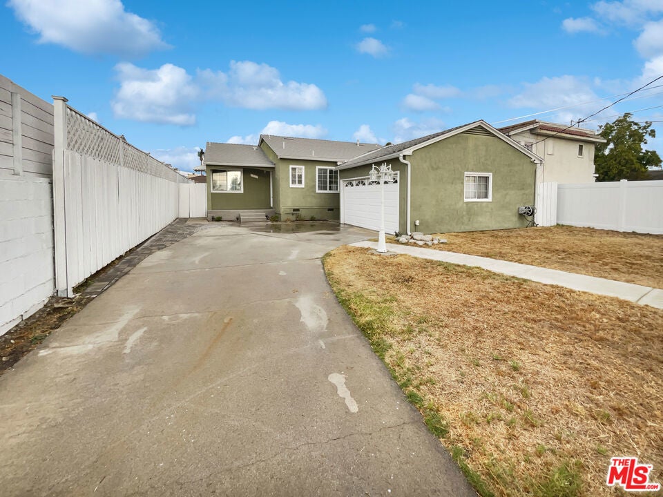 Photo of Listing #24439969