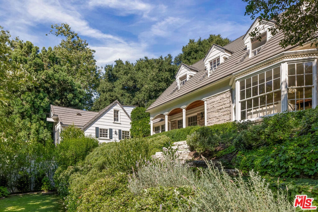 Photo of Listing #24432161