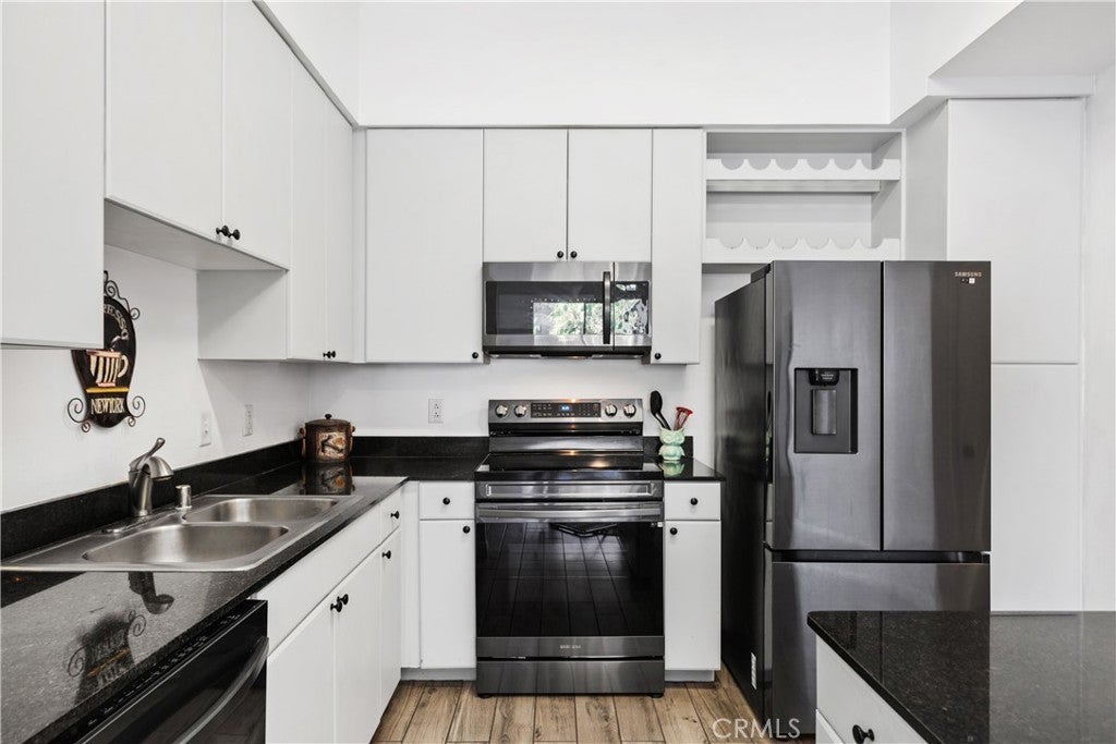 Photo of Listing #PW24186247