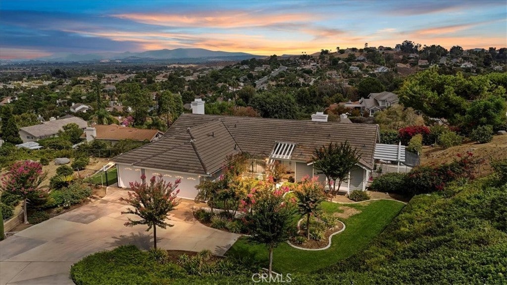 Photo of Listing #IV24196476