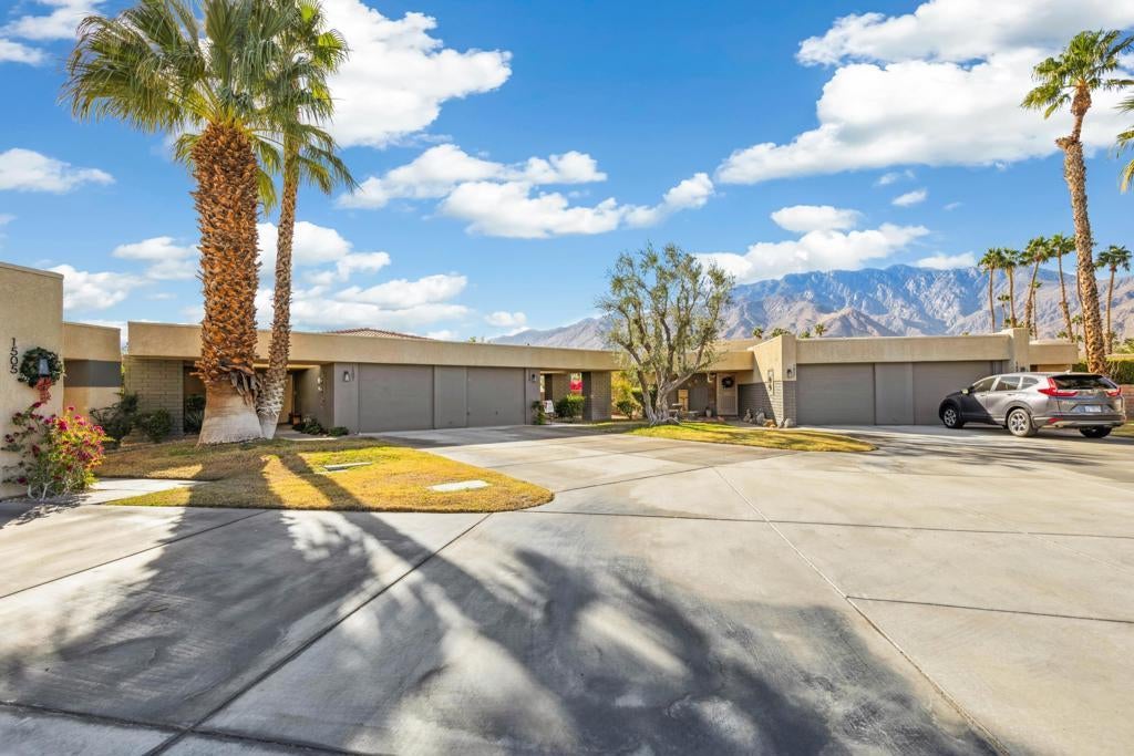 1499 Sunflower Circle, Palm Springs