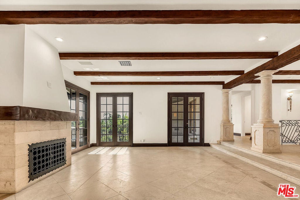 Photo of Listing #24444281