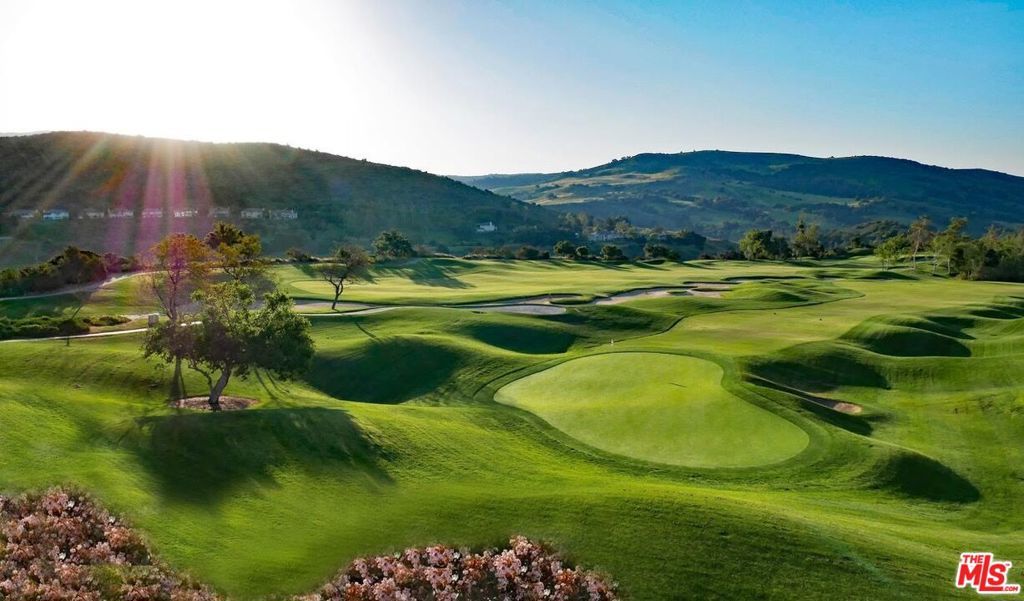 Photo of Listing #24443359