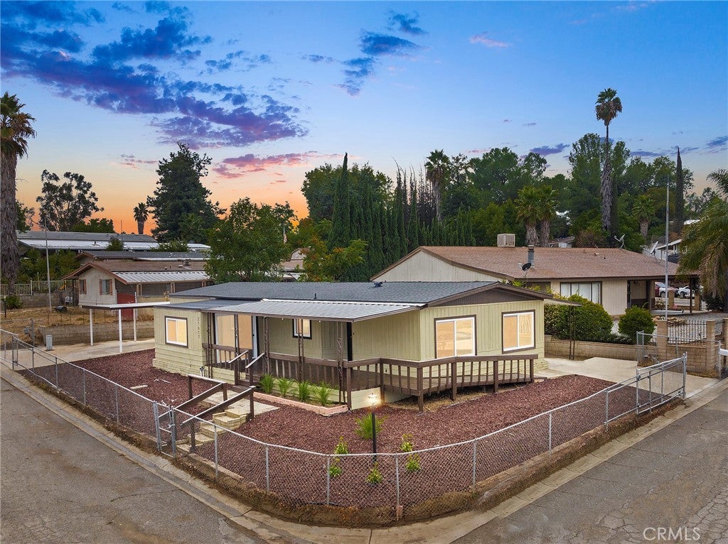 Photo of Listing #IV24198998