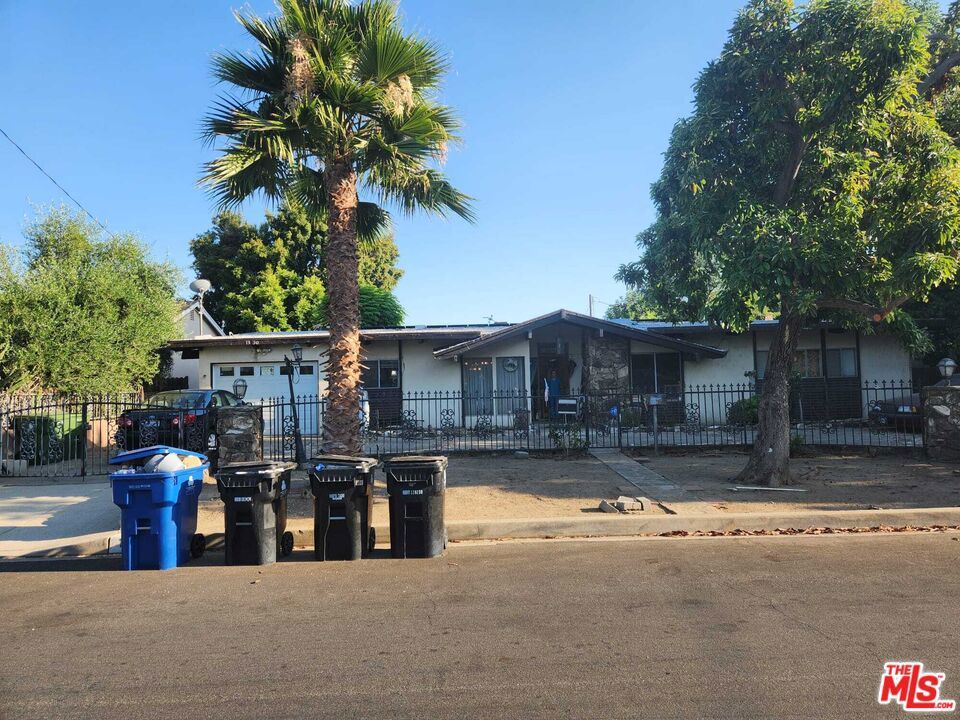 Photo of Listing #24444191