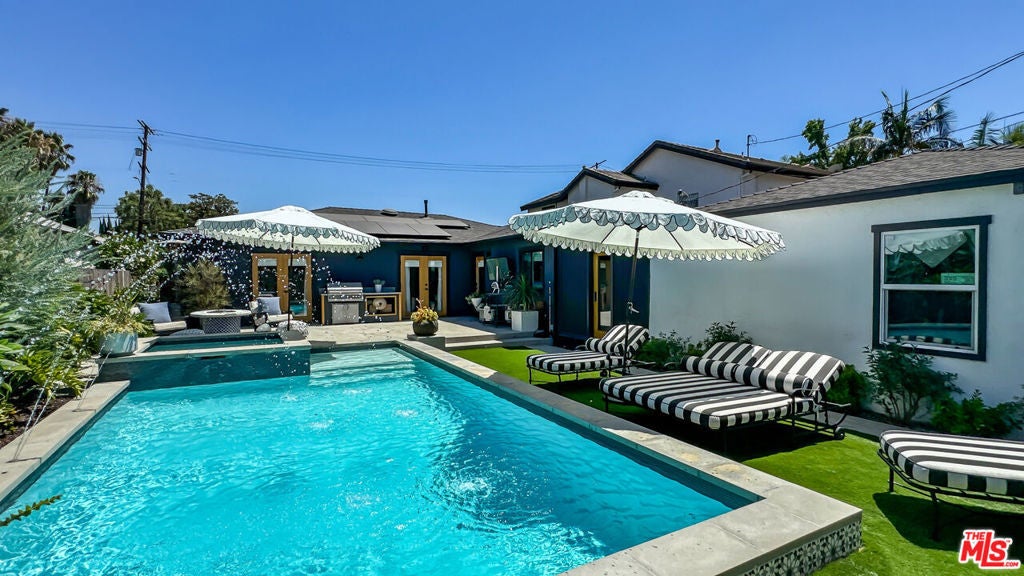 Photo of Listing #24445373