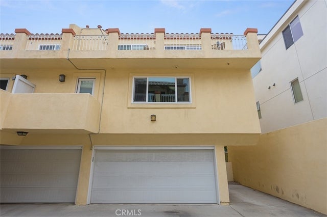 840 Loma Drive 4, Hermosa Beach.