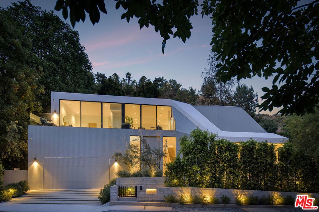 Photo of Listing #24445607