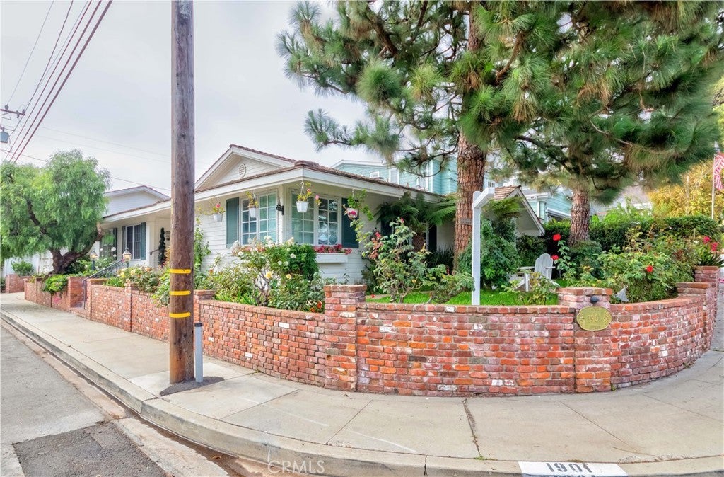 1901 Laurel Avenue