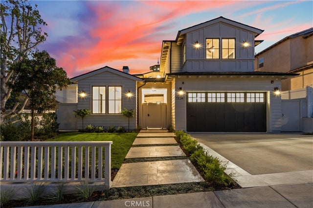 1504 9th Street, Manhattan Beach.