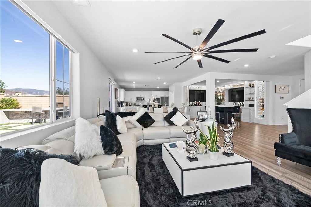 Photo of Listing #CV24207983