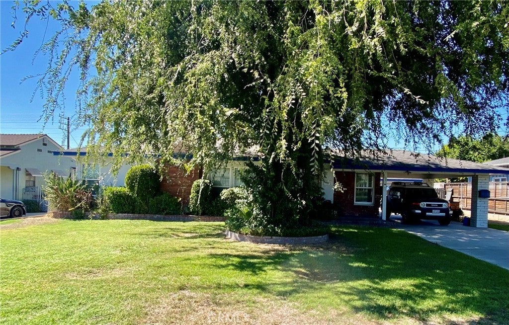 Photo of Listing #IV24209186