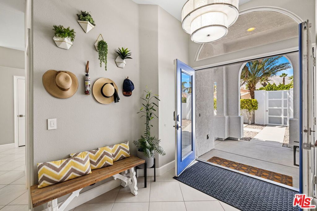 Photo of Listing #24450527