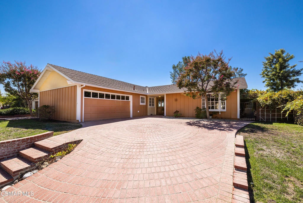 Photo of Listing #224004237