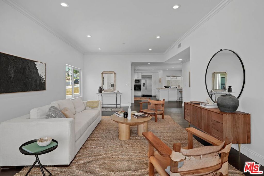 Photo of Listing #24450917