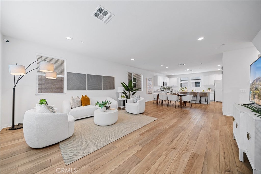 Photo of Listing #OC24210322