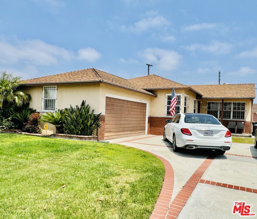 Photo of Listing #24451981