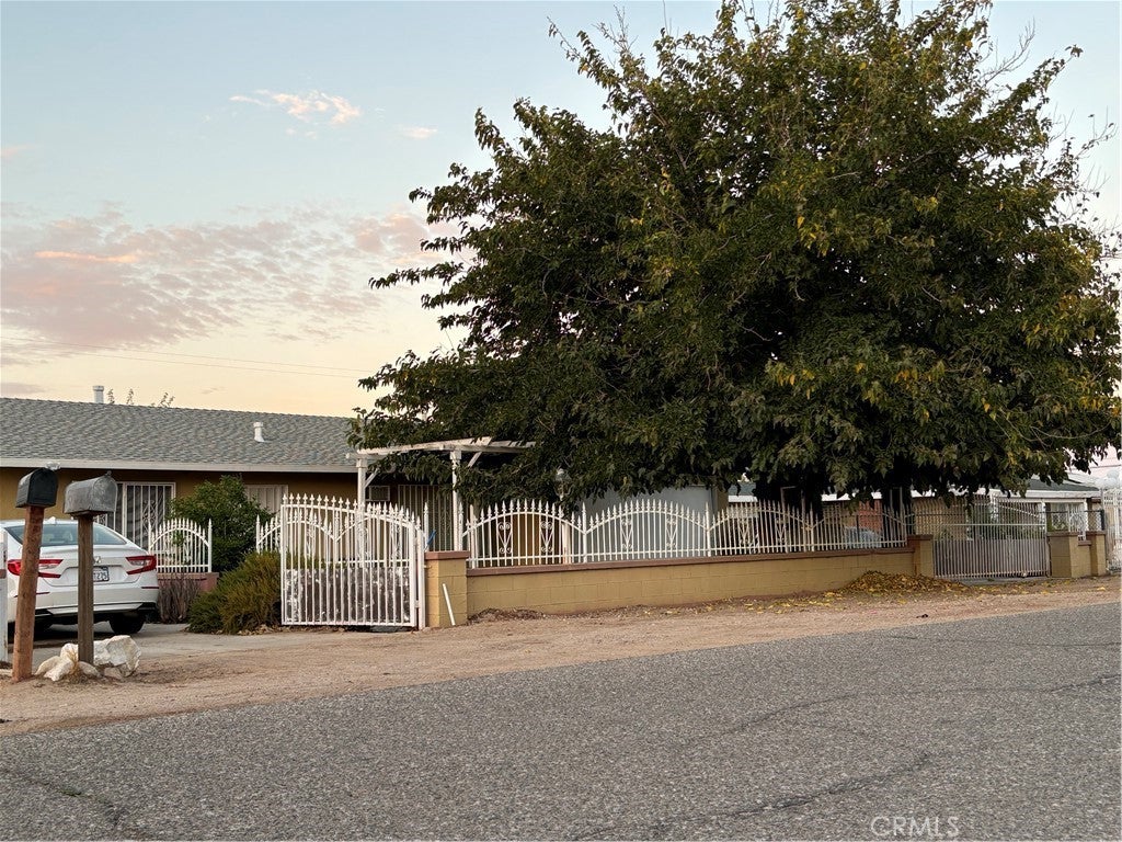 Photo of Listing #DW24215403